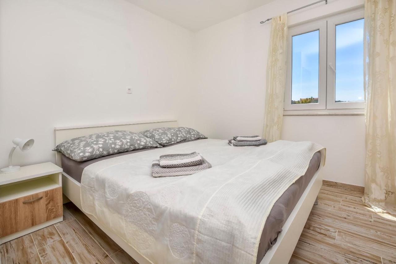 Apartments Jelena Рогозниця Екстер'єр фото